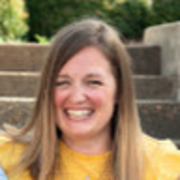 Profile Picture of Lucinda Rumpf (@lrumpf32) on Poshmark