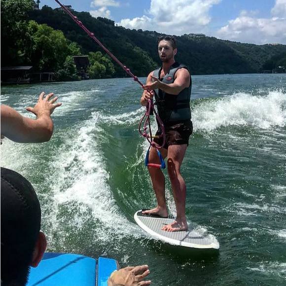 Profile Picture of Matt Metcalf (@mattymetcalf) on Poshmark