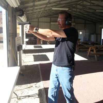 Profile Picture of John Hollis  🇺🇸 (@holliscomputer) on Twitter