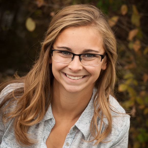 Profile Picture of Jordyn Nichols (@liljnichols) on Poshmark