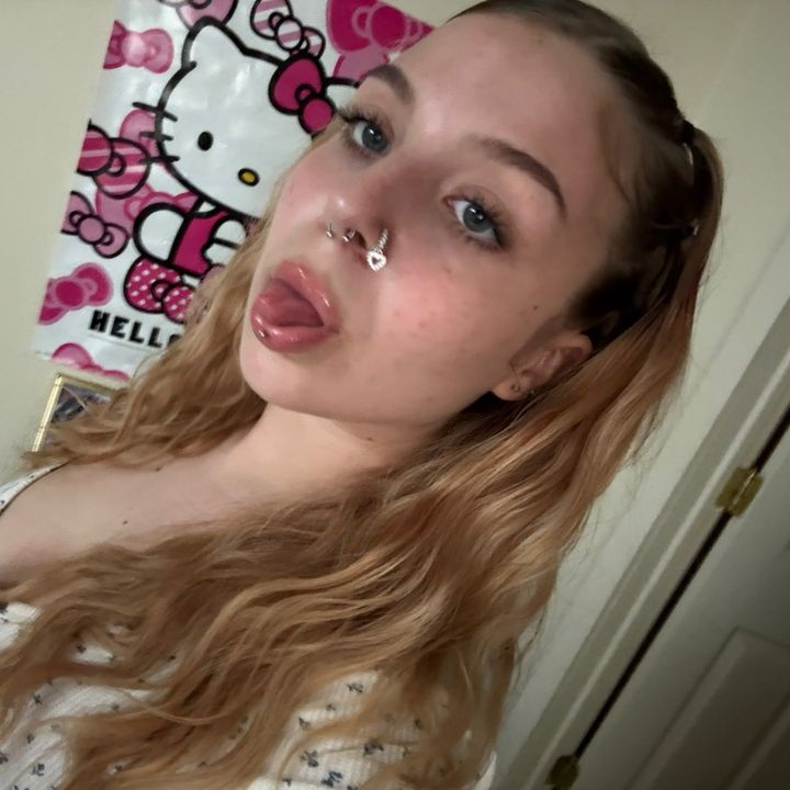 Profile Picture of Roxanne (@its.rxne) on Tiktok