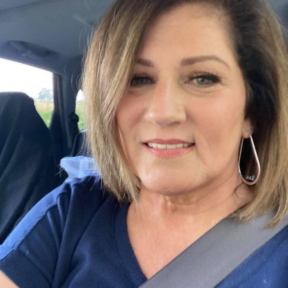 Profile Picture of Terri Angiolieri (@jack062216) on Poshmark