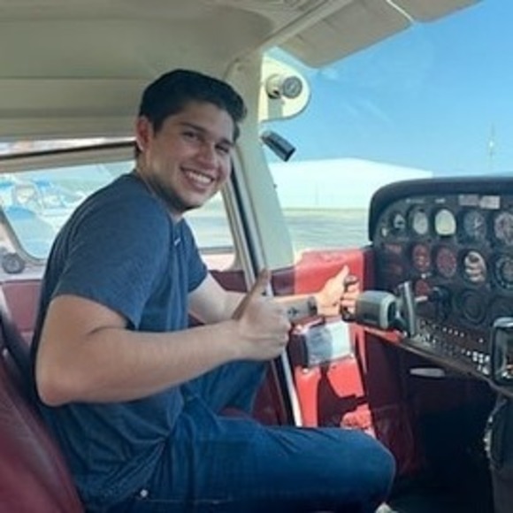 Profile Picture of Max Campos ayala (@maxcampos94) on Poshmark