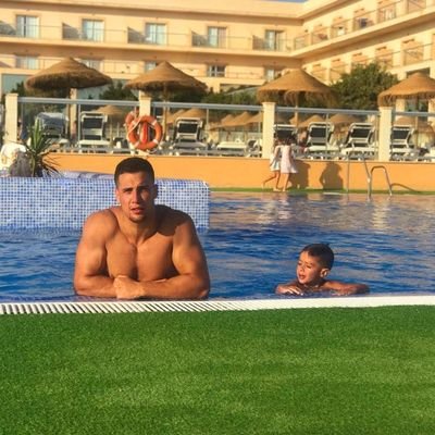 Profile Picture of Moleón (@VictorMoleon) on Twitter