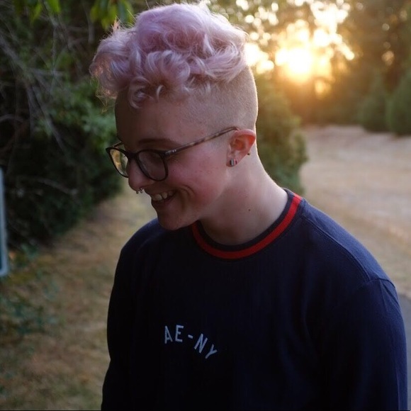 Profile Picture of Elliot Maclauchlan (@elliotlukem) on Poshmark