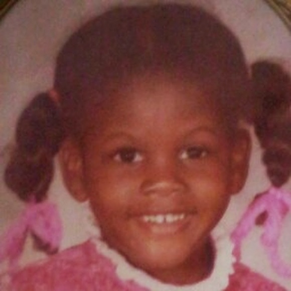 Profile Picture of Nancy Bell (@kjzmom) on Poshmark