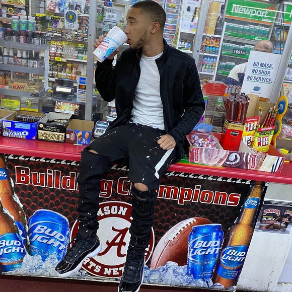 Profile Picture of Bracey Snider (@sosabracey) on Poshmark