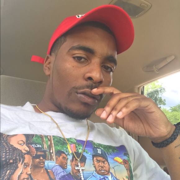 Profile Picture of Demetric Shurn (@lilbrodybro94) on Poshmark