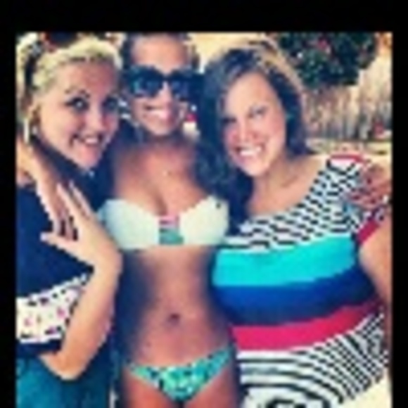 Profile Picture of Samantha Lieurance (@samlieurance) on Poshmark