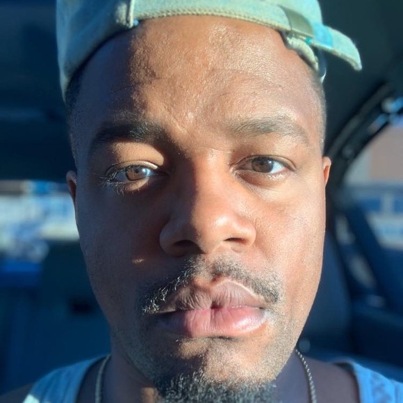 Darrien Burks - Poshmark Profile Picture of Darrien Burks (@ellisburks) on Poshmark