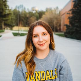 Profile Picture of Alexis Barfield (@2000barfield) on Pinterest