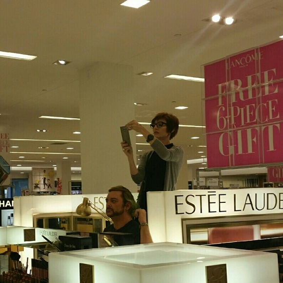 Profile Picture of Amy Amland (@amyamland) on Poshmark