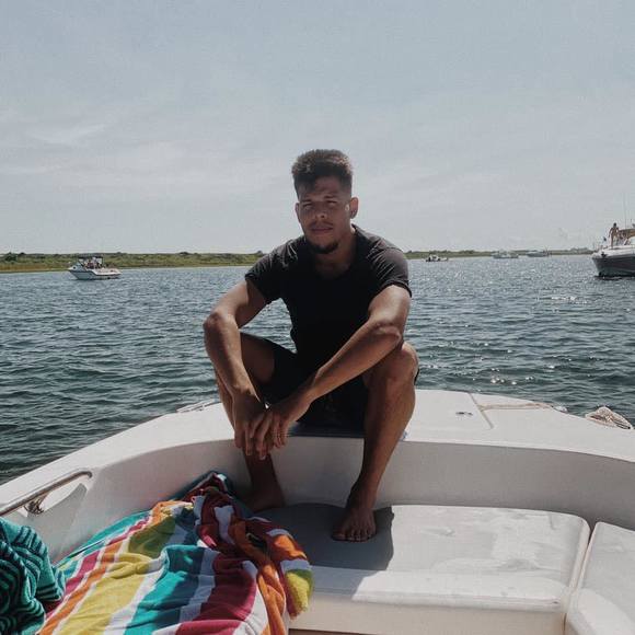 Profile Picture of Kevin Ruano (@kevinruano) on Poshmark