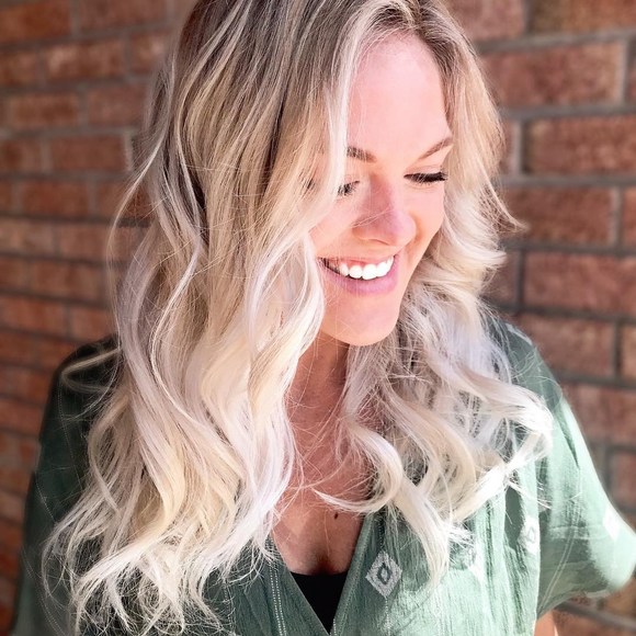 Caty Bredeson - Poshmark Profile Picture of Caty Bredeson (@bredesoncm) on Poshmark