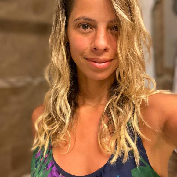 Profile Picture of Angela Arvanitidis (@angellishouz) on Poshmark