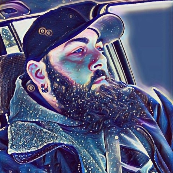 Profile Picture of Justin Riddle (@singleronin) on Poshmark