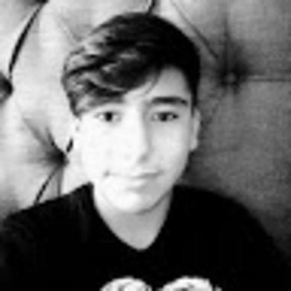 Profile Picture of Javier Carrera (@javiercatream) on Poshmark