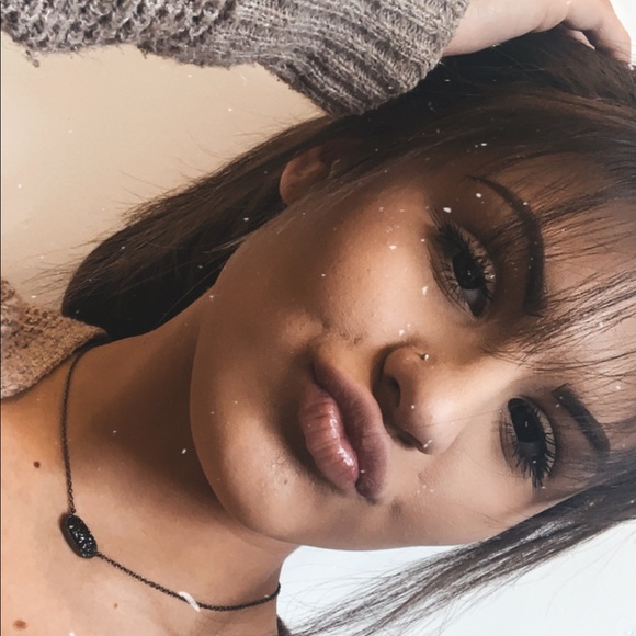 Profile Picture of Isabelle Marquez (@isabellem0310) on Poshmark