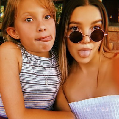 Profile Picture of Nicole Sutcliffe (@NicoleSutcliff3) on Twitter