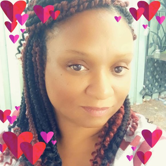 Profile Picture of Lelee Smith (@lelee952003) on Poshmark