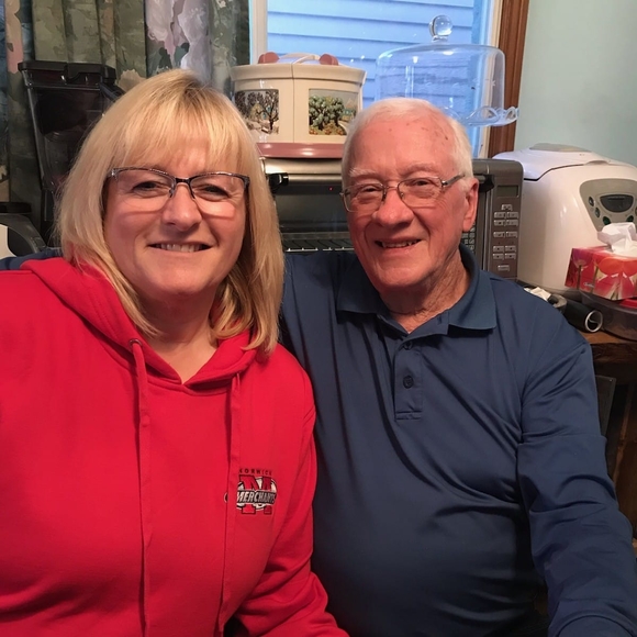 Profile Picture of Tina Smallman (@tinasmallman) on Poshmark