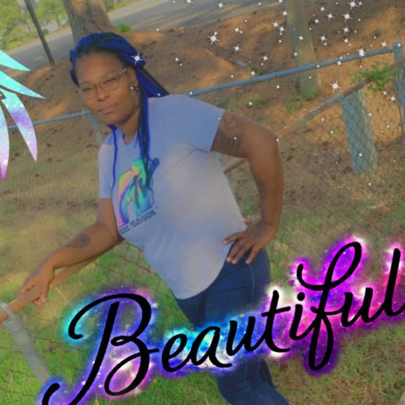 Profile Picture of Sharon Rascoe (@sharon_rascoe) on Poshmark