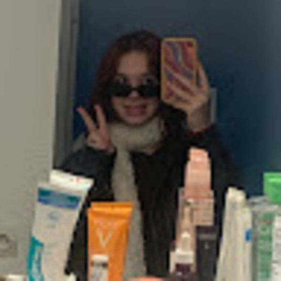 Profile Picture of Marceline Raineri (@m_raineri) on Poshmark
