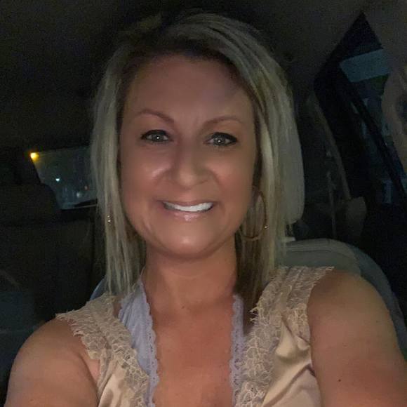 Profile Picture of Kimberly Peeden (@peeden04) on Poshmark