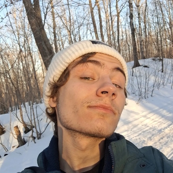 Profile Picture of Austin Arceci (@arceciaustin) on Poshmark
