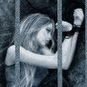 Profile Picture of Lucy Porter (@babyboomoma18) on Youtube