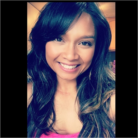 Profile Picture of Maria Hennessey (@litto_maria) on Poshmark