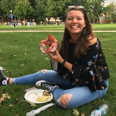 Profile Picture of Jules (@newman_julia) on Twitter