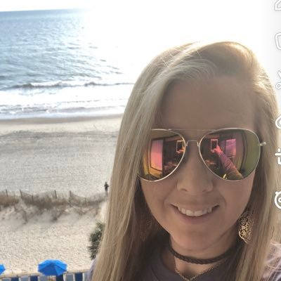 Profile Picture of Mandy Everett (@mandyeverett17) on Twitter