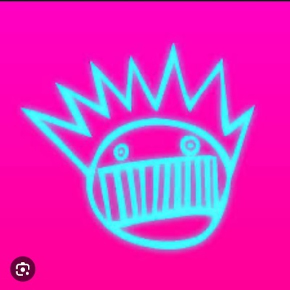 Profile Picture of Angela Henzen (@angiefagan16) on Poshmark