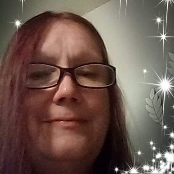 Profile Picture of Michelle Kappitz (@chellekappitz) on Poshmark