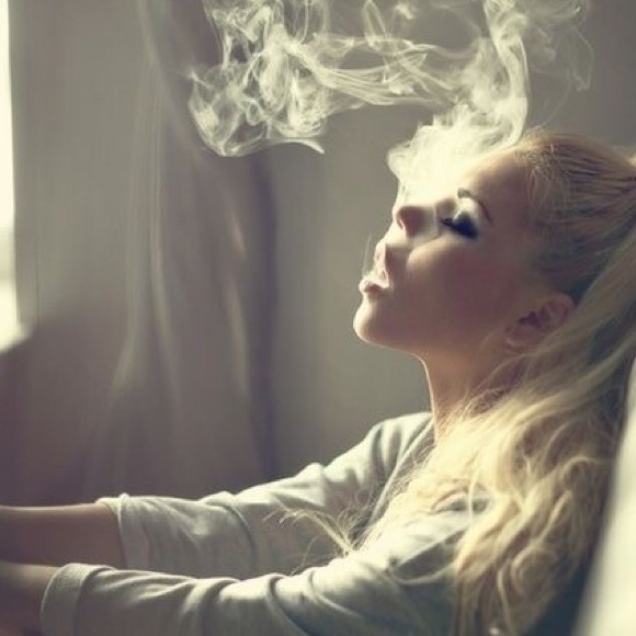 Profile Picture of Pillo Pillo (@pillolin) on Poshmark