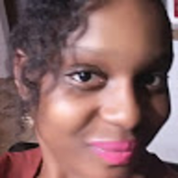 Profile Picture of Sparkle Watson (@sparklewats5678) on Poshmark