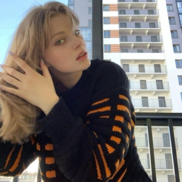 Profile Picture of Votaw Derek (@paulabrodericky) on Poshmark