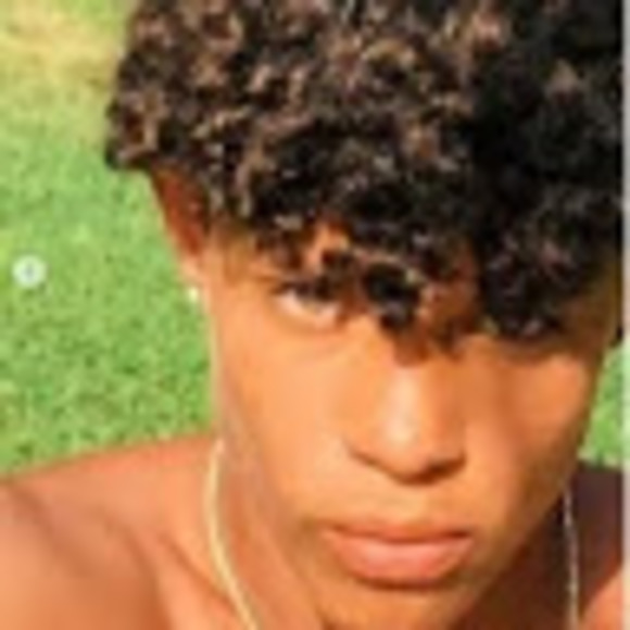 Profile Picture of Keniya Ringwall (@dragon123800) on Poshmark