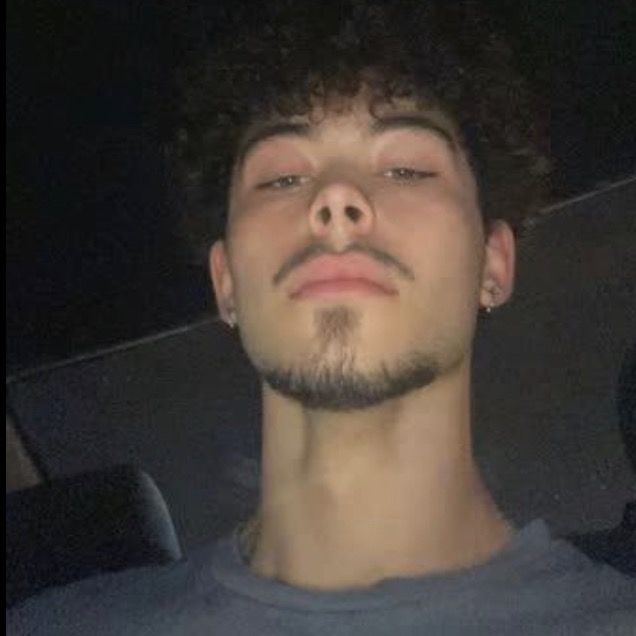 Profile Picture of julian (@julian.castano) on Tiktok
