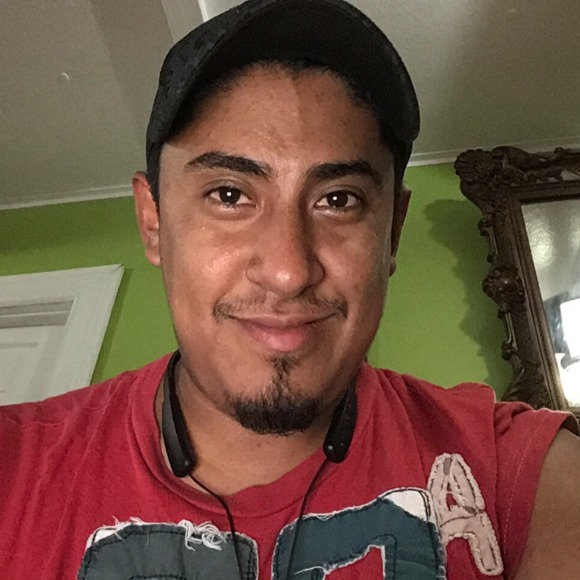 Jose Siles - Poshmark Profile Picture of Jose Siles (@jsiles0105) on Poshmark