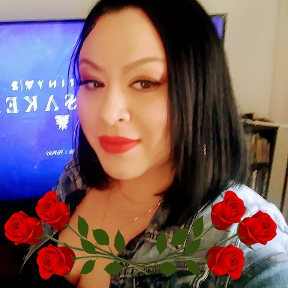 Profile Picture of Theresa Marie (@tmramos85) on Poshmark