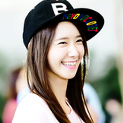 Profile Picture of Hiatus ( ＾∇＾)v (@TeamSNSD) on Twitter