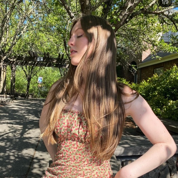 Profile Picture of Lindsey Lopeman (@lindseylopeman) on Poshmark