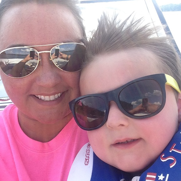 Profile Picture of Cayla Hicks (@caylabee315) on Poshmark