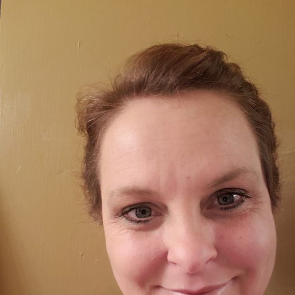 Profile Picture of Kendra Mcclarnon (@kendramcclarnon) on Poshmark