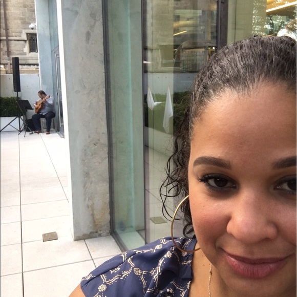 Profile Picture of Carla Alvarez (@carla024) on Poshmark