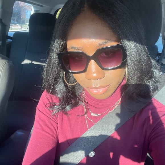 Profile Picture of Carlian Gentles (@cgentles) on Poshmark