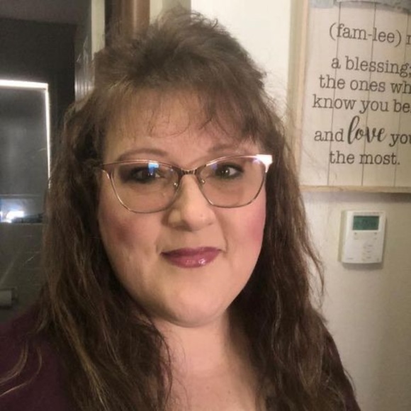Profile Picture of Racheal Keltch (@rachealkeltch) on Poshmark