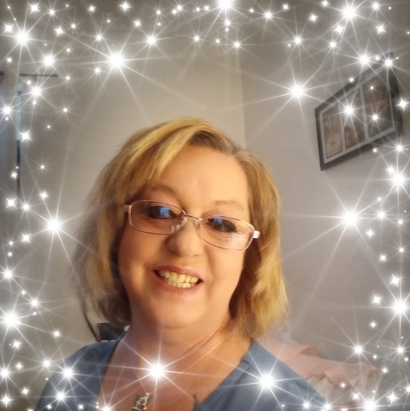 Profile Picture of Kim Edwards jaramillo (@denverrose66) on Poshmark